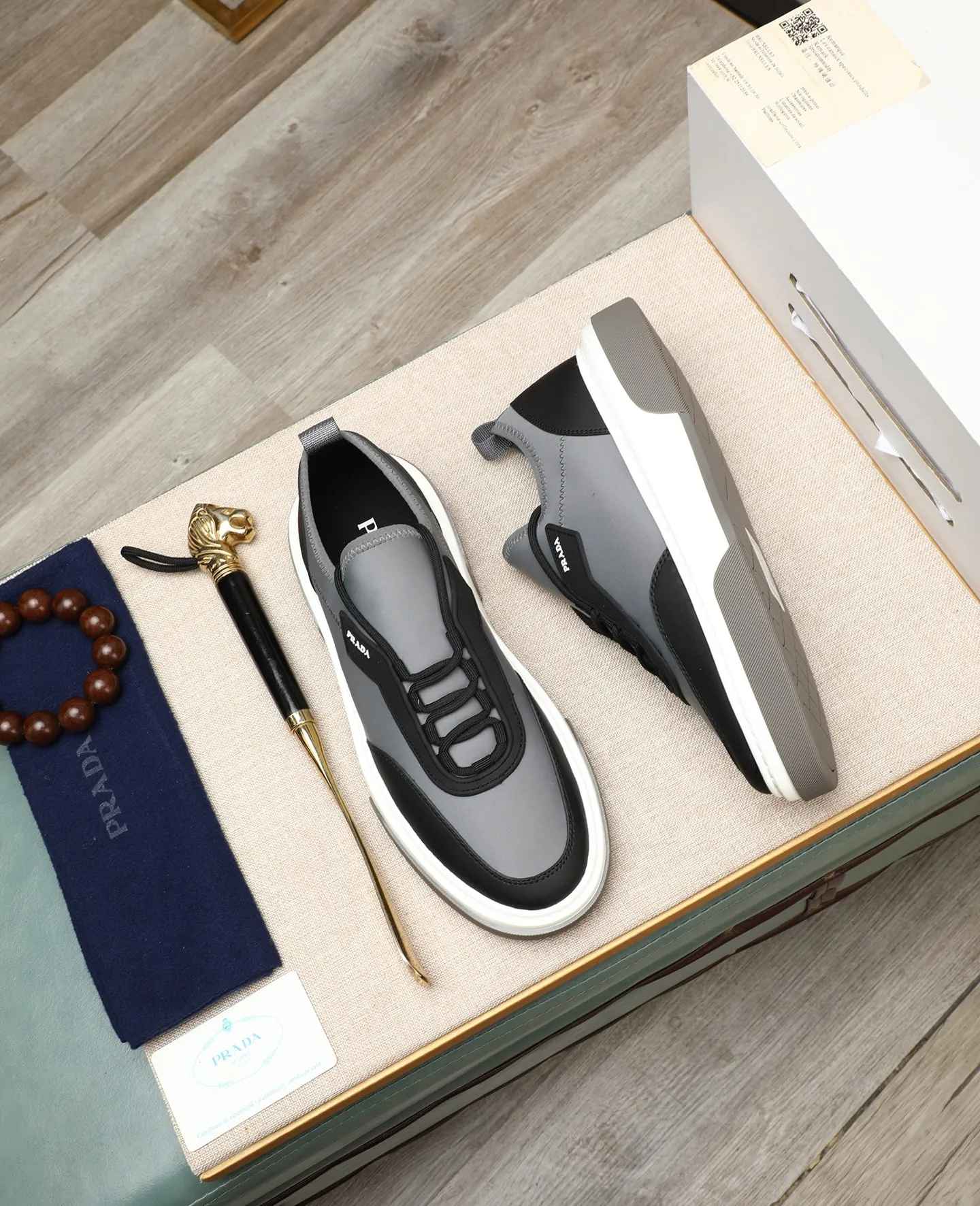 Men's shoes 💰580 [PRADA] Prada - High-end quality original order - Upper: 🔝 silk calfskin, brand canvas cloth, brand metal fasteners - Lining: mesh, foot pads; top-grade cowhide - Outsole: ultra-light TPU foam; molded outsole - Ultra-high quality control·Fine workmanship: highlighted (high-end·luxury·grade) -Size: 38-44 (45 can be customized) Wang